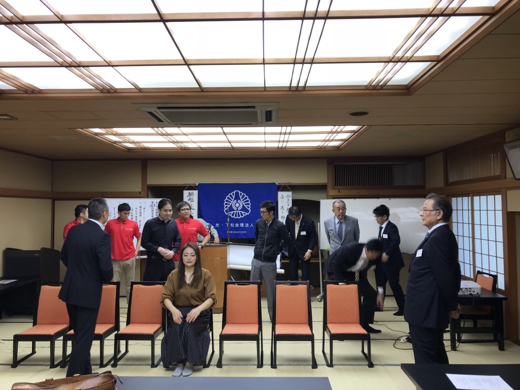 2017-11-10 06.58.38-1